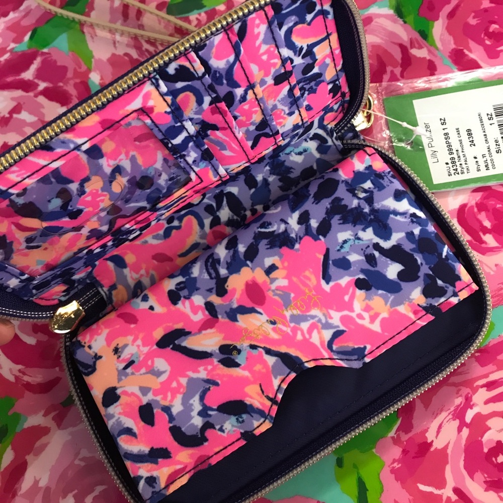 Lilly Pulitzer Pink Navy Coral Floral Wristlet - Picture 2 of 2